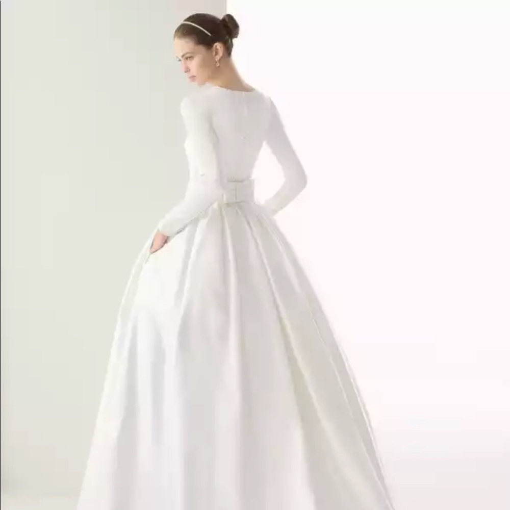 Custom Muslim LDS Modest longsleeved wedding gown - Picture 3 of 7
